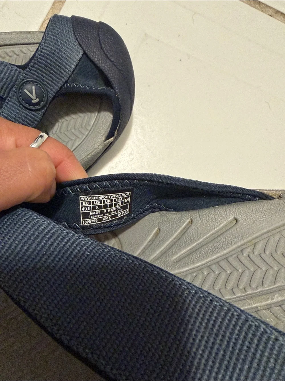 Keen lightweight everyday